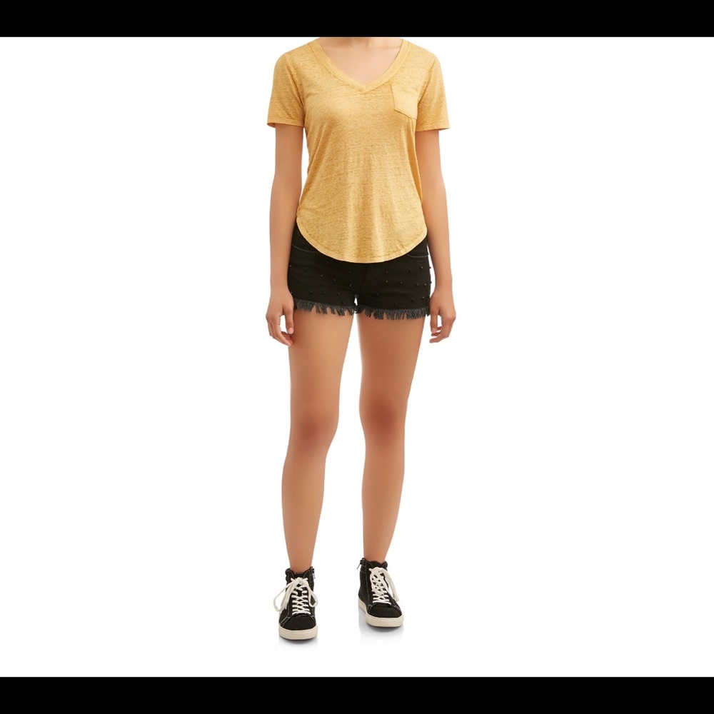 New No Boundaries Juniors'  v-neck pocket tee - Picture 2 of 8